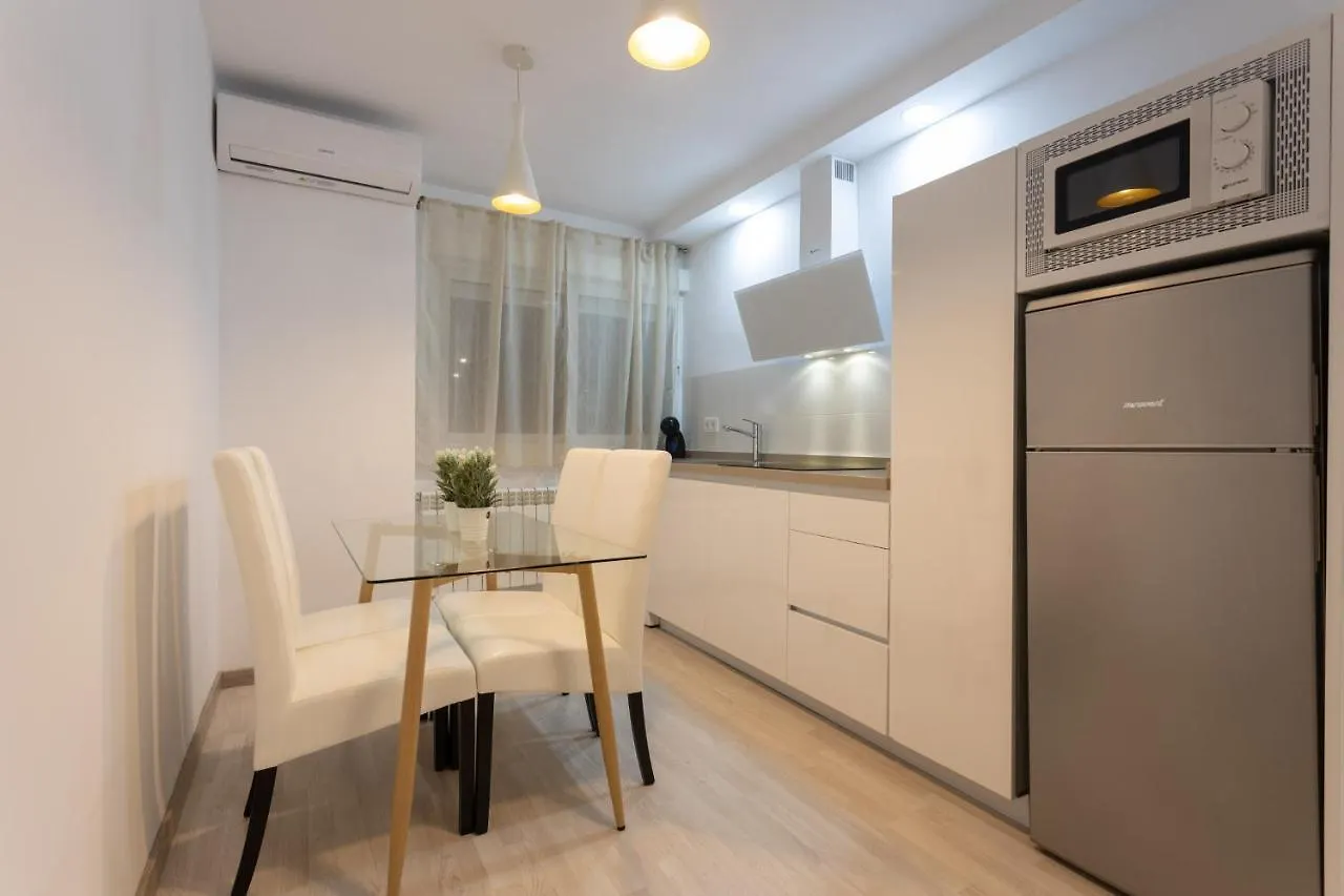 Center Deluxe II Apartment Granada