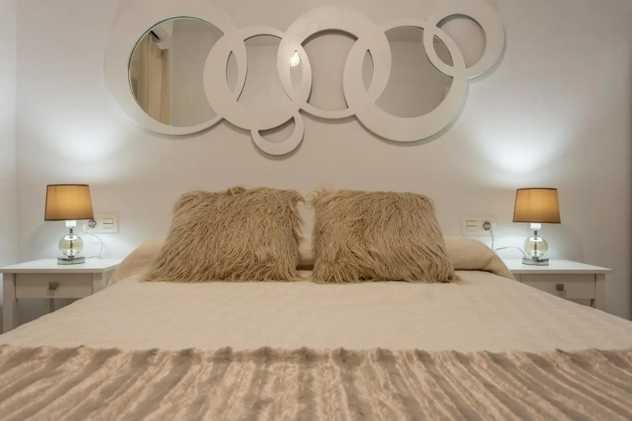 Center Deluxe II Apartment Granada Spain