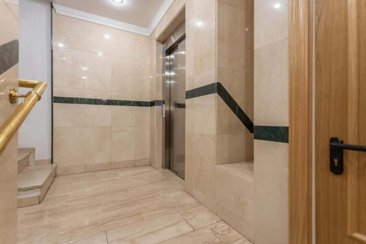Center Deluxe II Apartment Granada 0*,  Spain